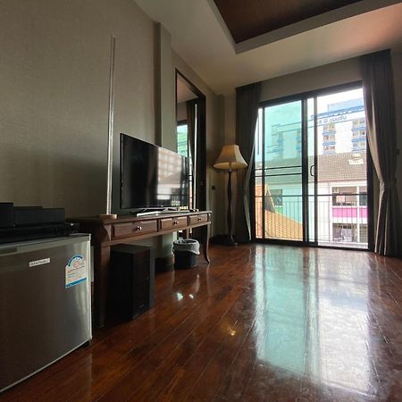 Yotaka Bangkok Hotel Exterior photo