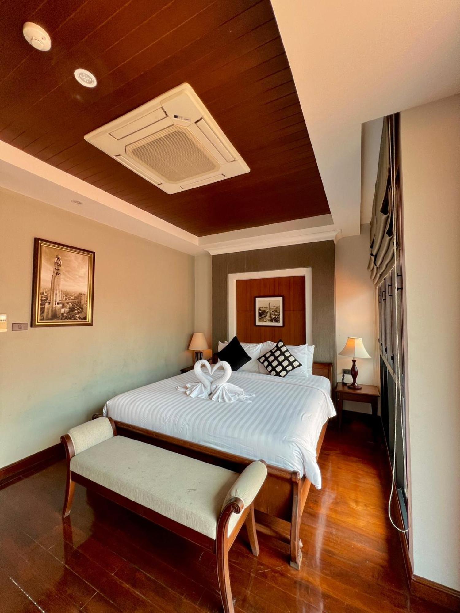 Yotaka Bangkok Hotel Exterior photo