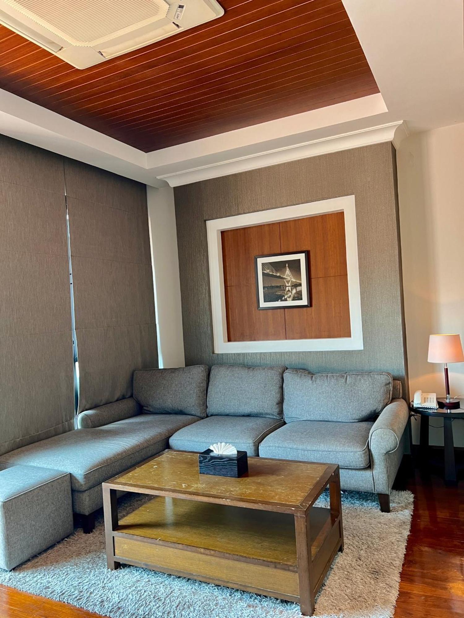 Yotaka Bangkok Hotel Exterior photo