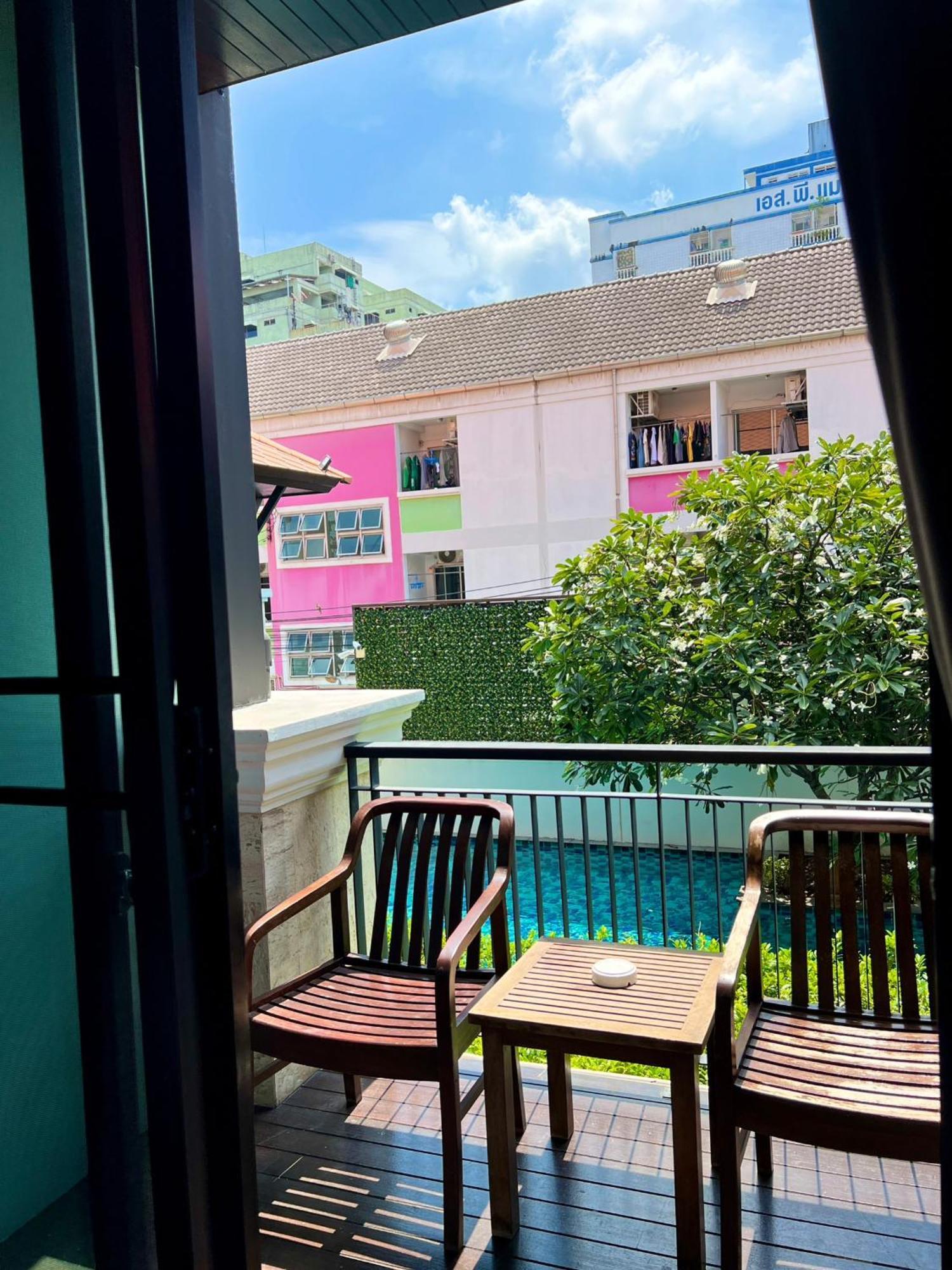 Yotaka Bangkok Hotel Exterior photo