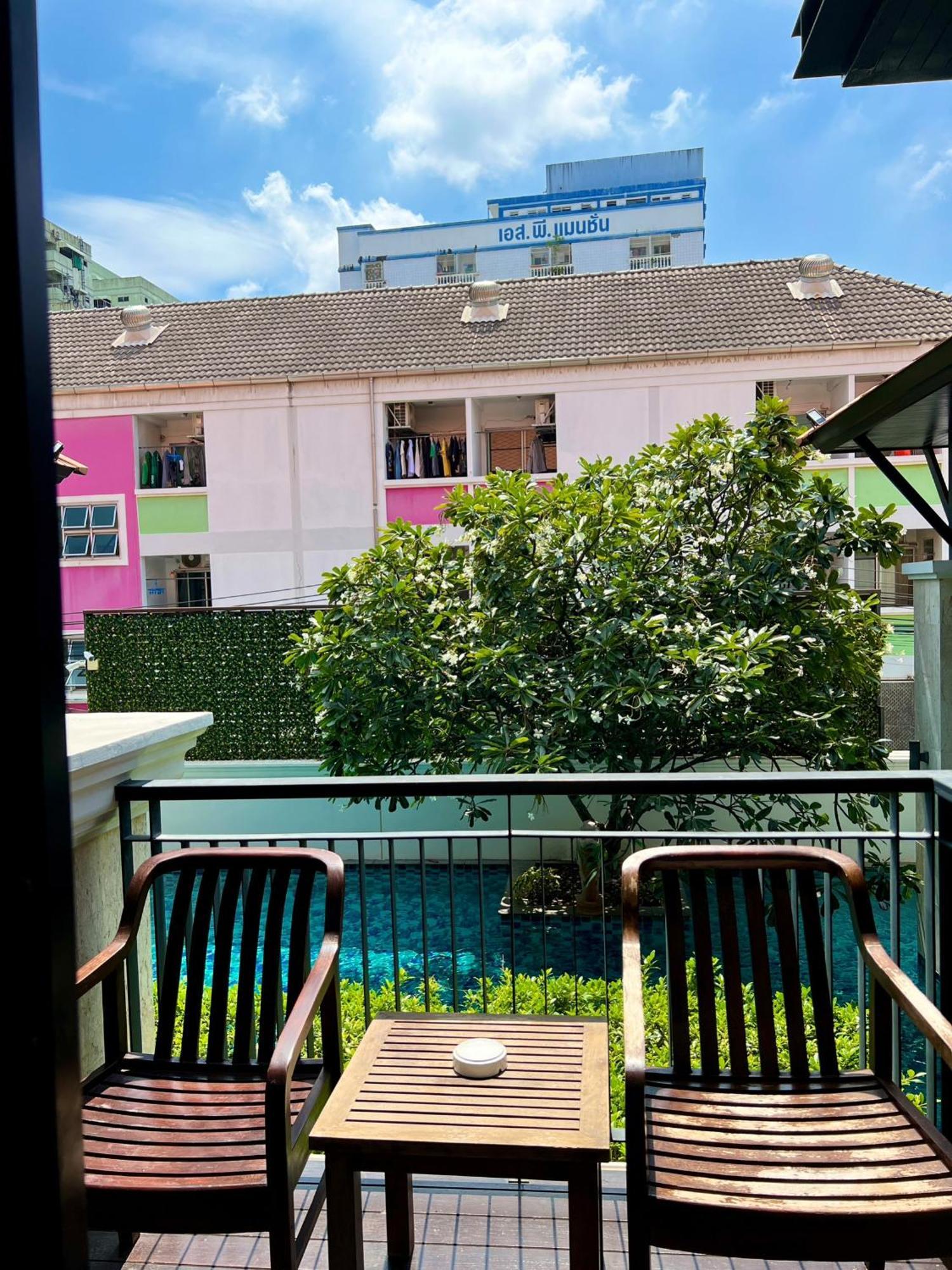 Yotaka Bangkok Hotel Exterior photo