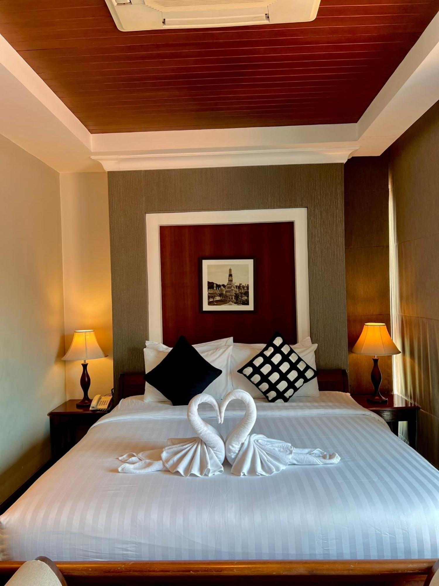 Yotaka Bangkok Hotel Exterior photo