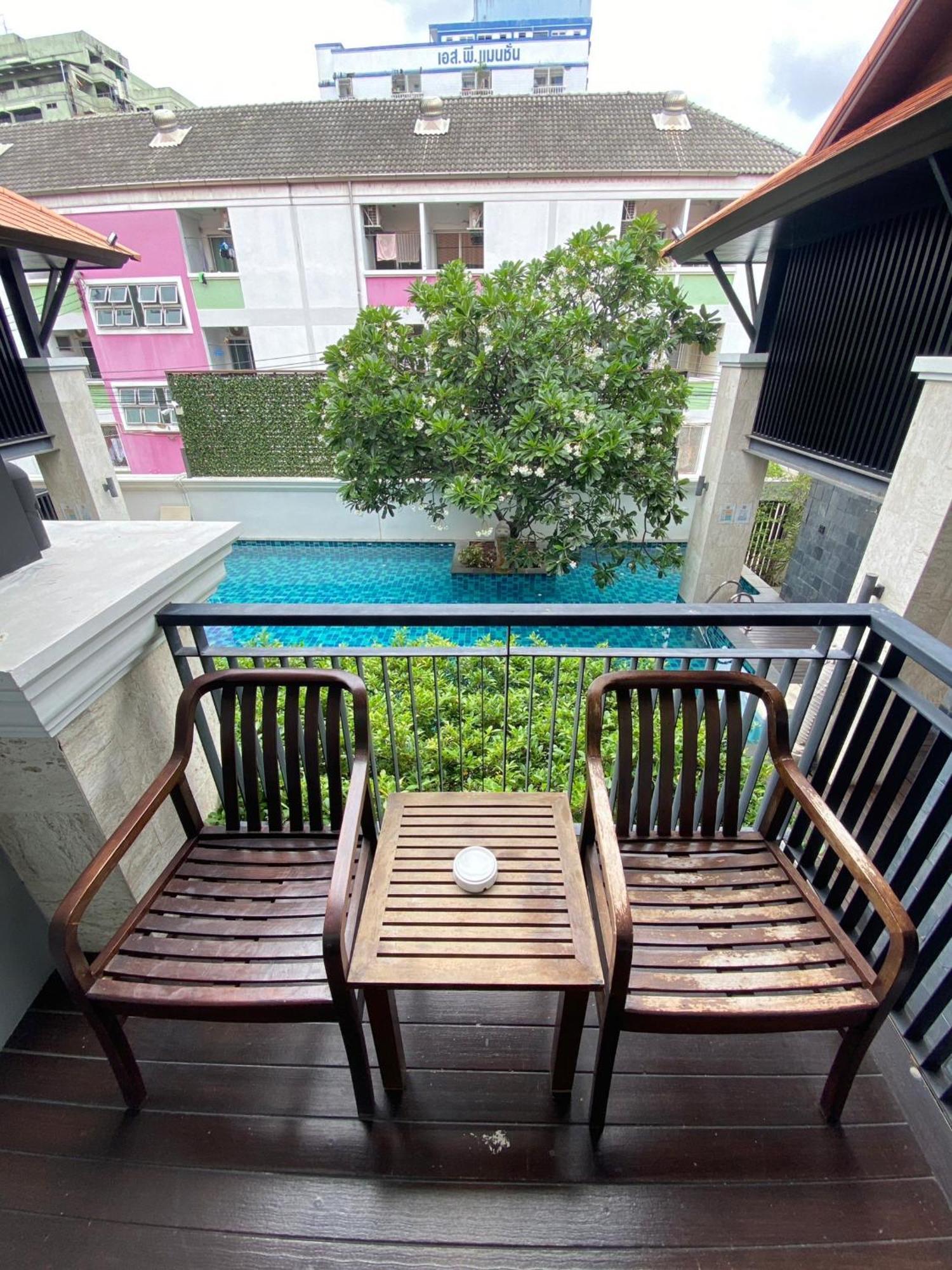 Yotaka Bangkok Hotel Exterior photo